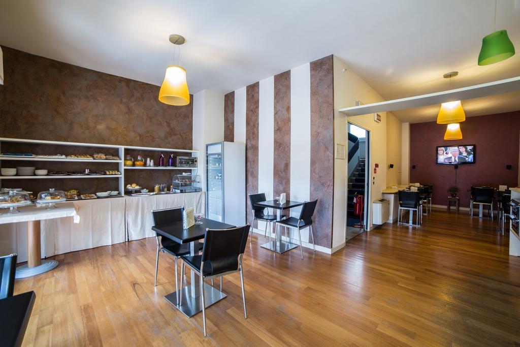 Hotel Astoria Fidenza Luaran gambar