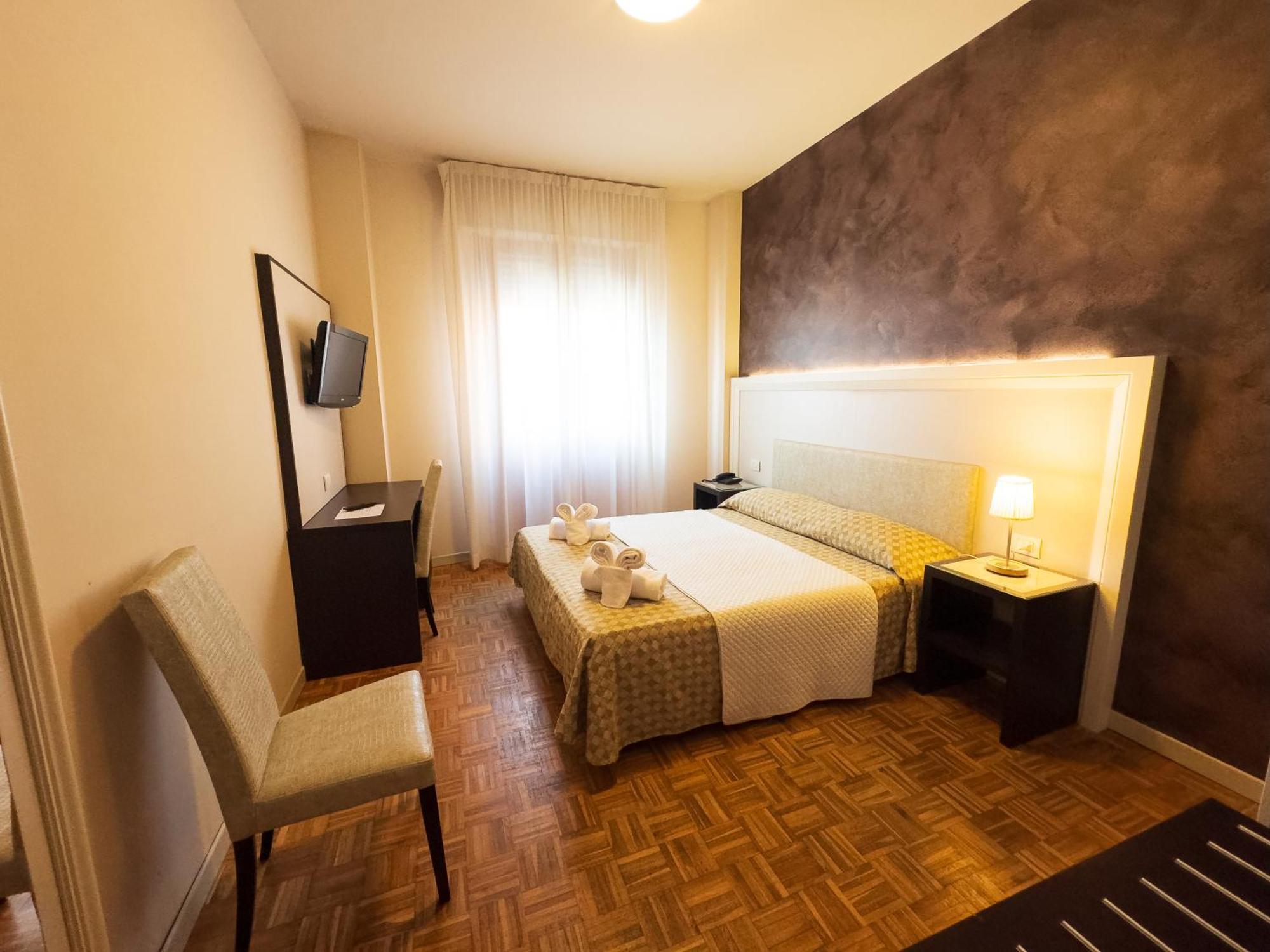 Hotel Astoria Fidenza Luaran gambar