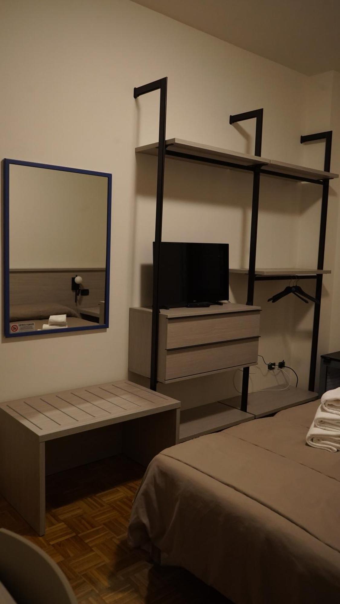 Hotel Astoria Fidenza Luaran gambar