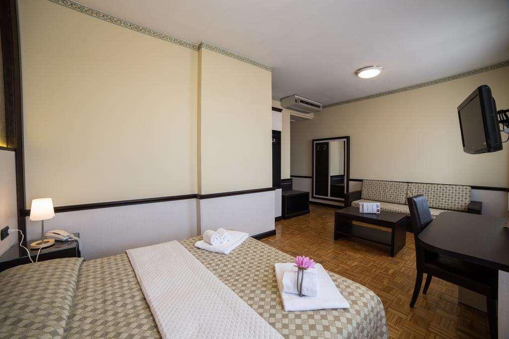 Hotel Astoria Fidenza Bilik gambar